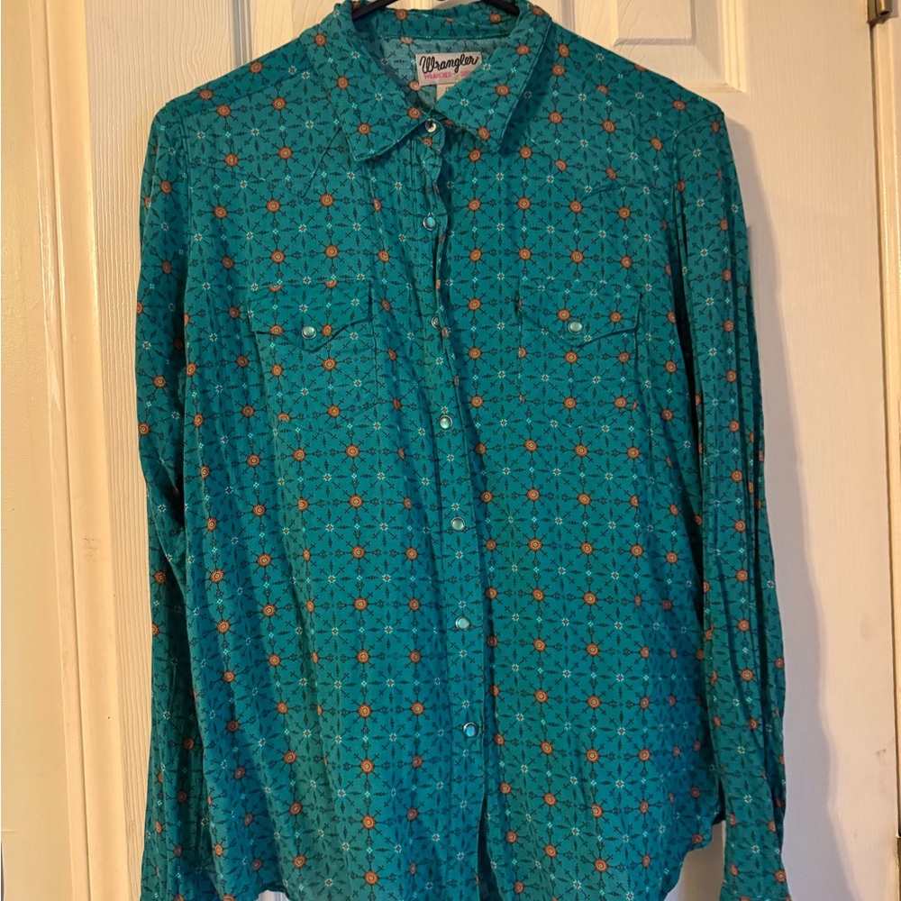 Wrangler Women’s Turquoise and Orange pearl snap button down